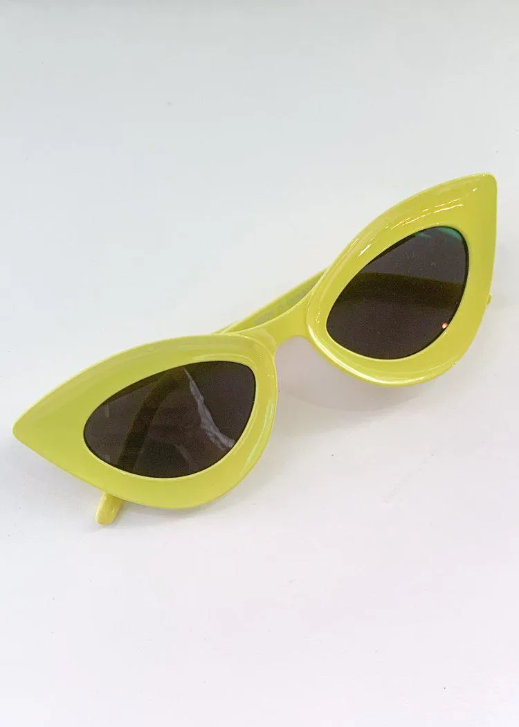 AJ Morgan Squeeze Me Trendy Cat Eye Sunglass - Lime Green