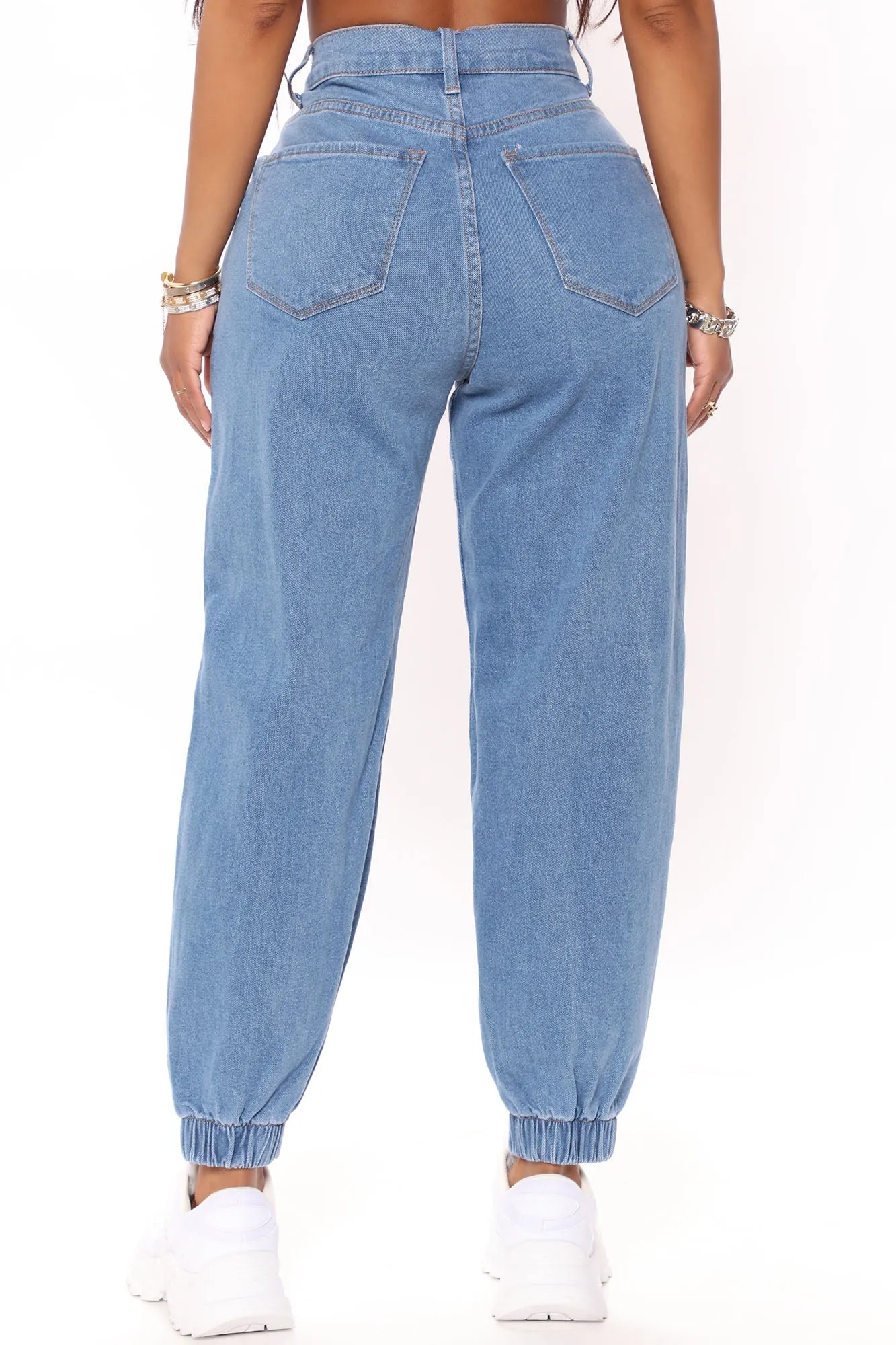 Sitting Pretty Pleated Jogger - Medium Blue Wash