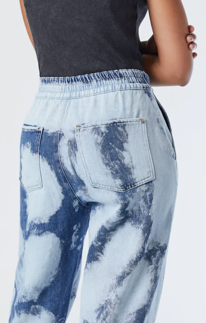 WILLA JOGGER PANTS IN LIGHT DENIM