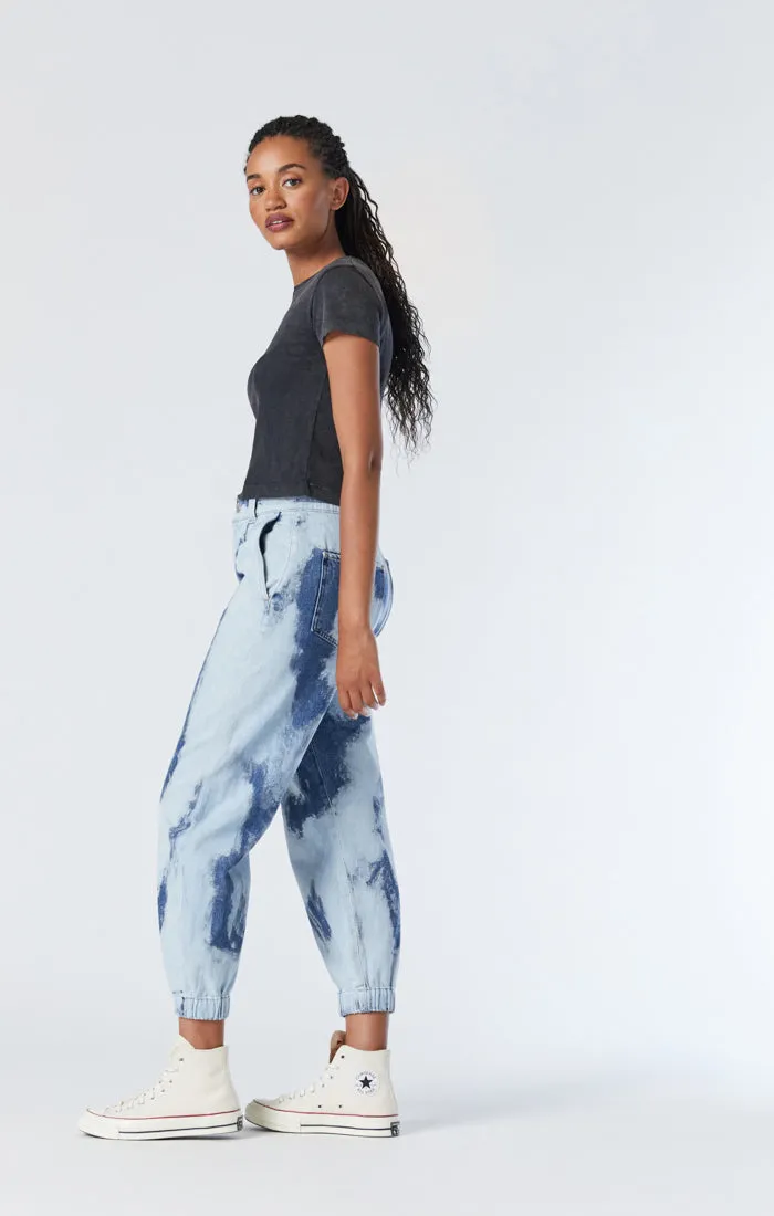 WILLA JOGGER PANTS IN LIGHT DENIM